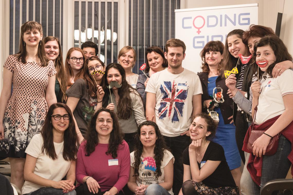 Coding GIrls Group Photo